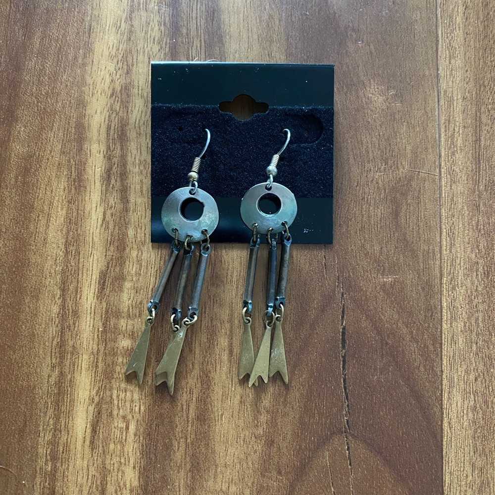 Women’s earrings